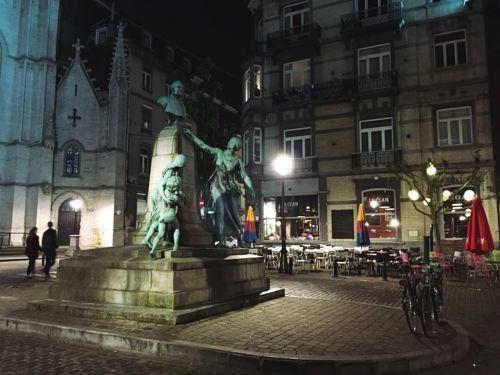 B&B L'Arbre De Vie Ixelles ภายนอก รูปภาพ