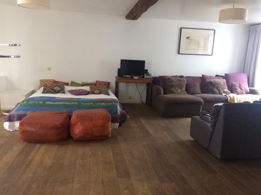 B&B L'Arbre De Vie Ixelles ภายนอก รูปภาพ