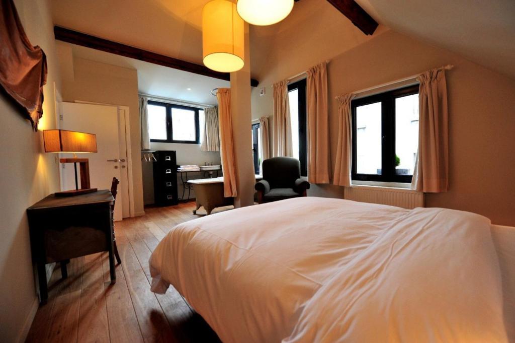 B&B L'Arbre De Vie Ixelles ภายนอก รูปภาพ