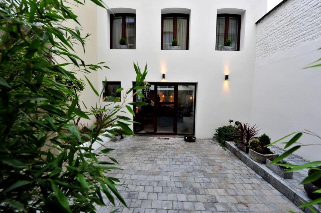 B&B L'Arbre De Vie Ixelles ภายนอก รูปภาพ