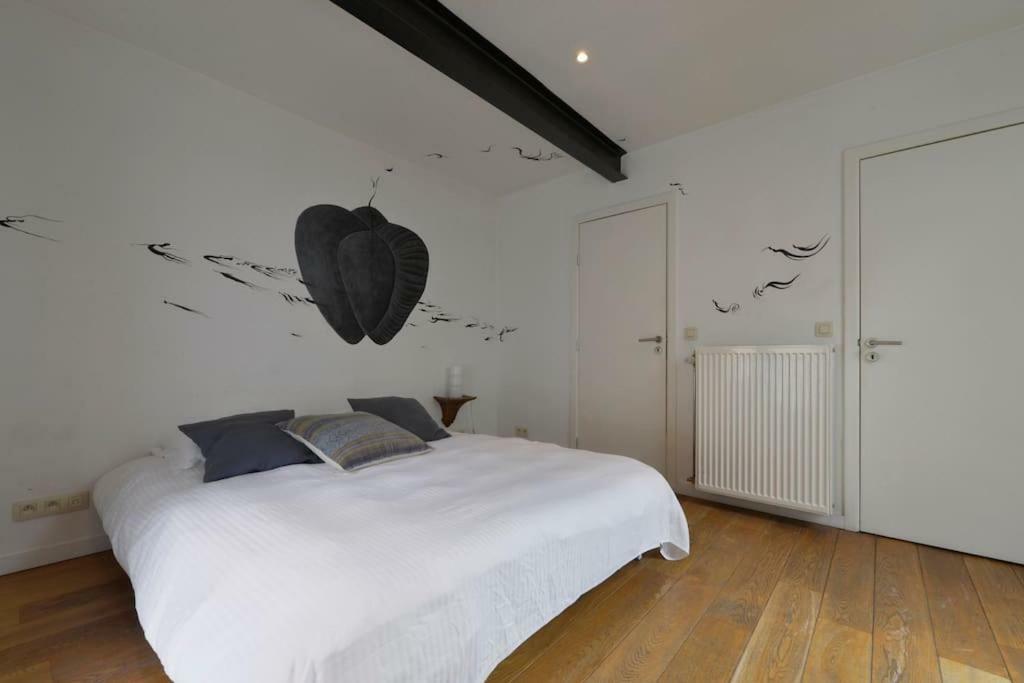B&B L'Arbre De Vie Ixelles ภายนอก รูปภาพ